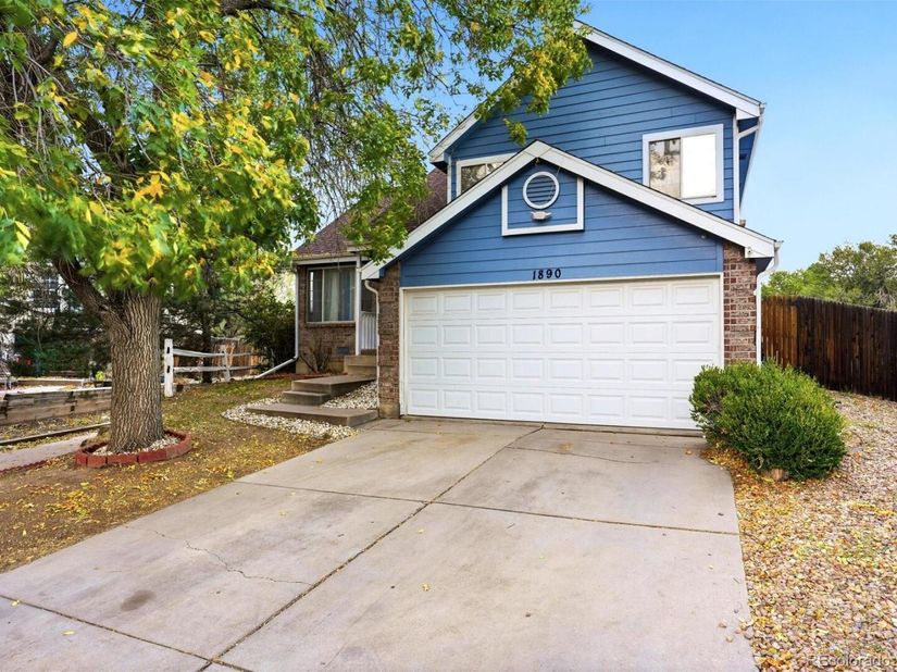 1890 Granby Court, Aurora CO 80011