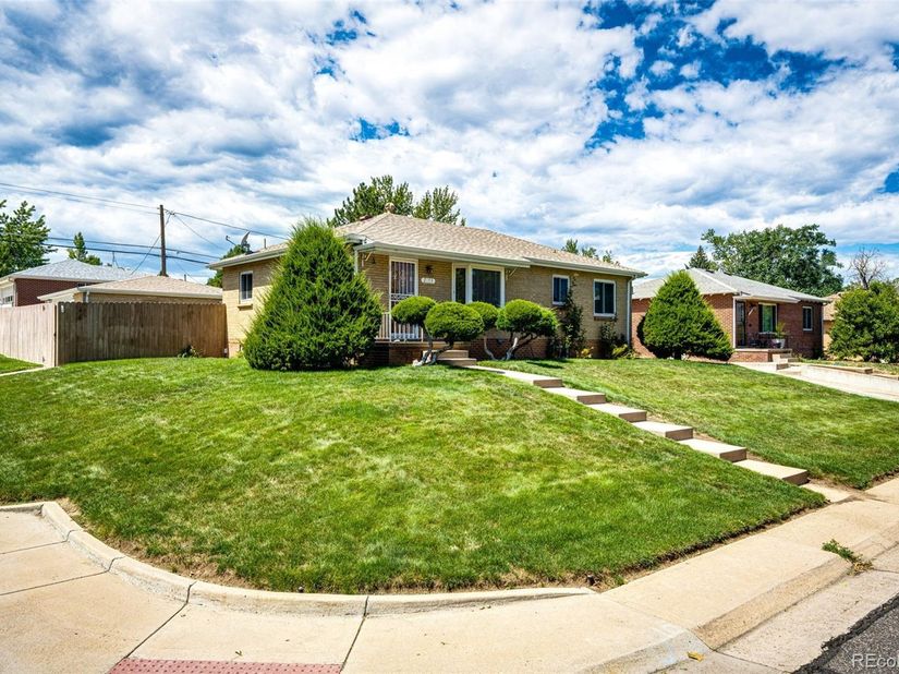 2193 S Xavier Street, Denver CO 80219