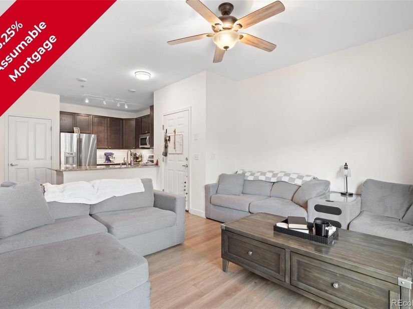 10052 W Ute Place 206, Littleton CO 80127