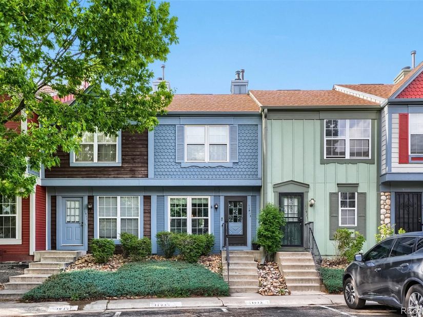 11913 E Kepner Drive, Aurora CO 80012