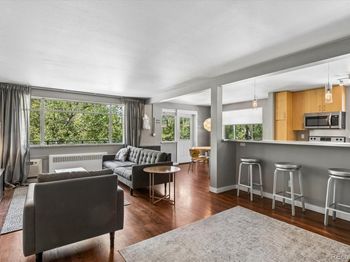 500 E 11th Avenue