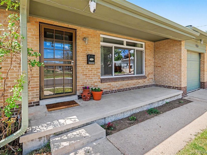6120 W Arkansas Avenue, Lakewood CO 80232