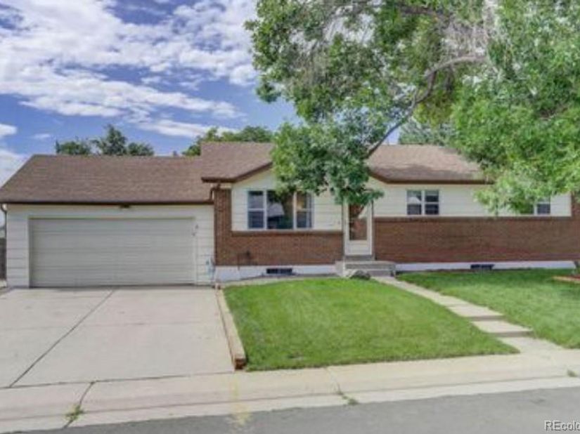 2144 E 115th Avenue, Northglenn CO 80233