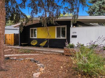 1370 S Ivy Way