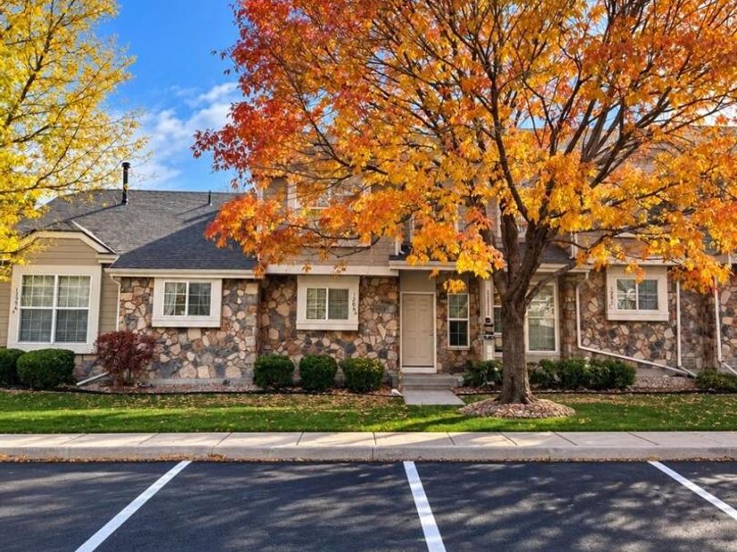 1296 S Zeno Circle B, Aurora CO 80017