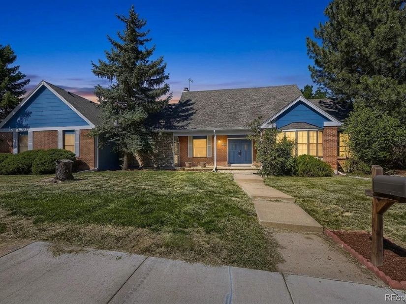 3955 S Monaco Parkway, Denver CO 80237