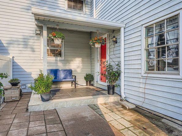 2558 S Vaughn Way C, Aurora CO 80014