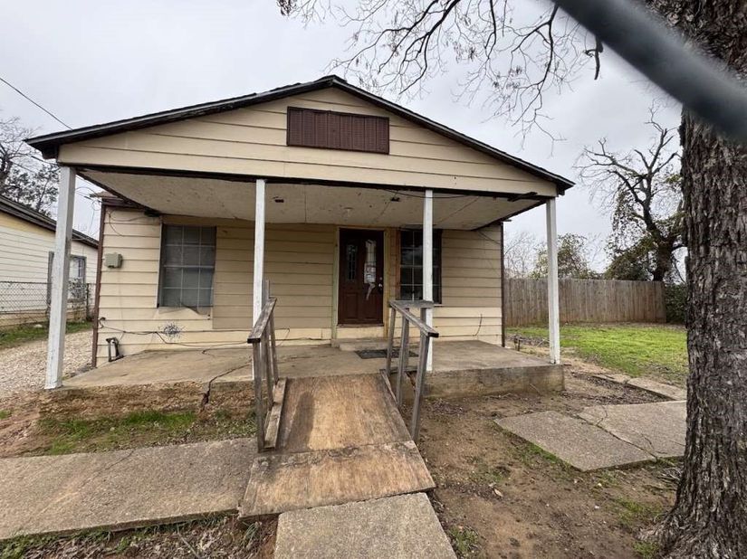 3355 Brantley Street, Dallas TX 75212