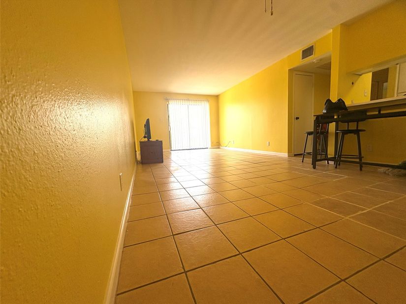 212 Plaza Verde Drive F26, Houston TX 77038