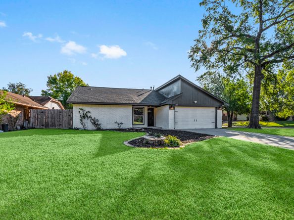 255 Taranto Lane, Houston TX 77015