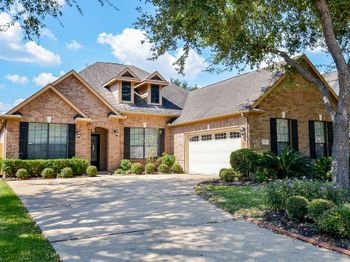 614 Coggins Point Way