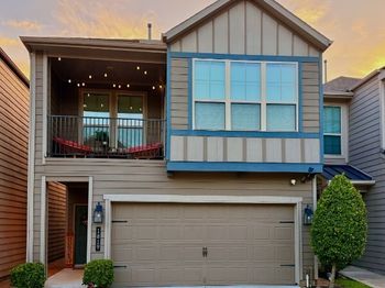 1819 Agoura Hills Drive