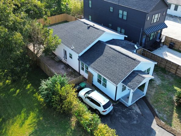 404 E 37th Street, Houston TX 77018