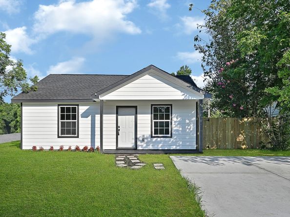 6910 Kassarine Pass, Houston TX 77033