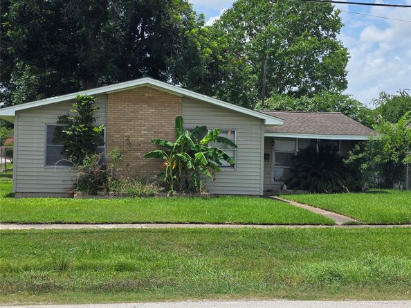 2029 Pech Road, Houston TX 77055