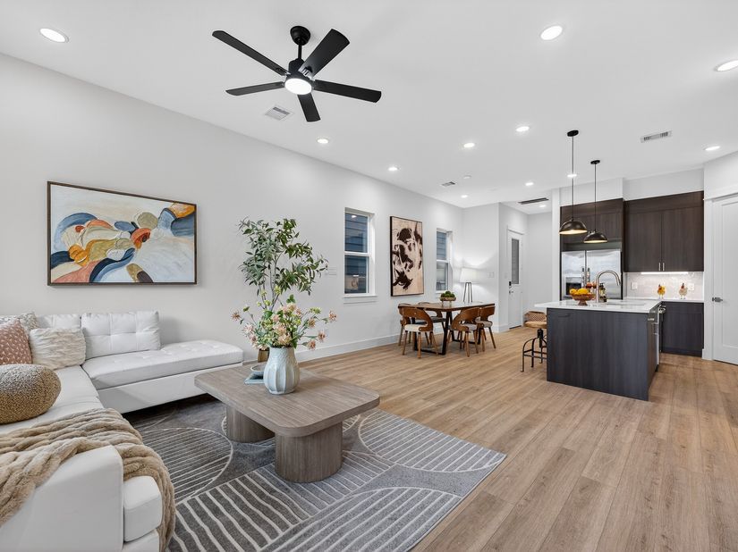 305 Marcella Street E, Houston TX 77091