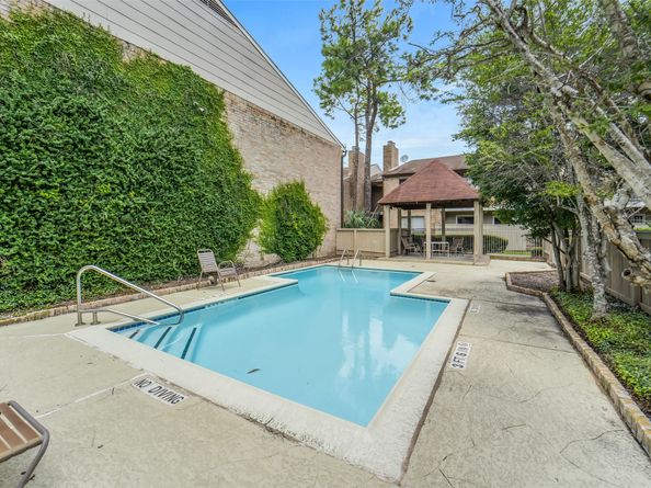 2110 Wilcrest Drive 239, Houston TX 77042