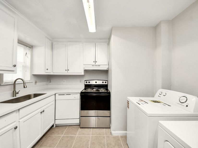 3910 Hoffman Street 1, Houston TX 77026