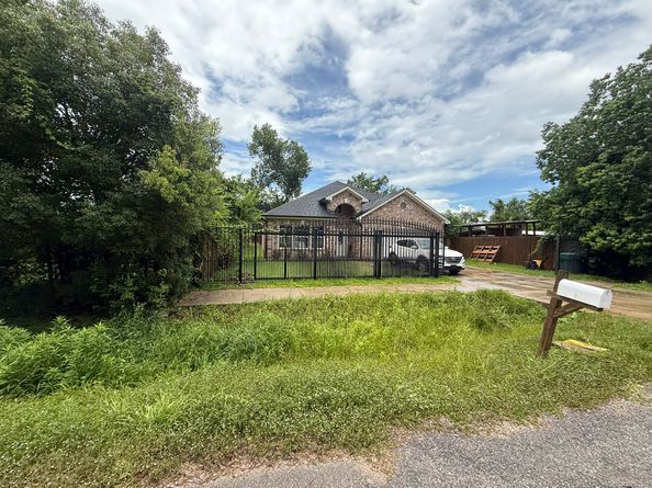 9426 Nyssa Street, Houston TX 77078