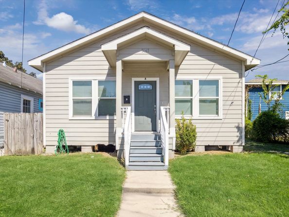 7047 Avenue E, Houston TX 77011