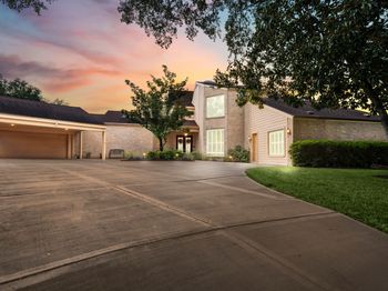 1306 Riverview Court