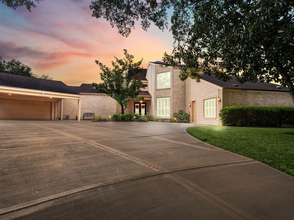 1306 Riverview Court, Houston TX 77077