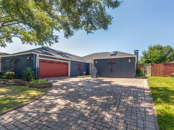 1330 Beaujolais Lane, Houston TX 77077