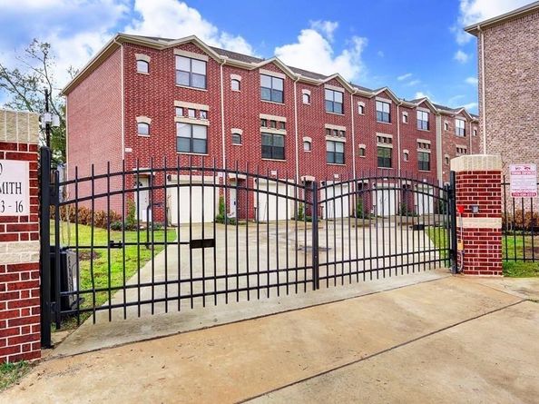 2710 Hullsmith Drive 1502, Houston TX 77063