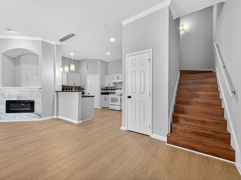 2710 Grants Lake Boulevard L8, Sugar Land TX 77479