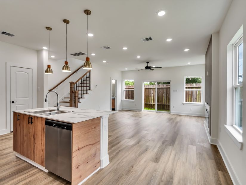 855 S Victory Drive C, Houston TX 77088
