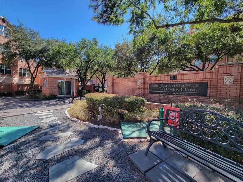 2111 Welch B214, Houston TX 77019