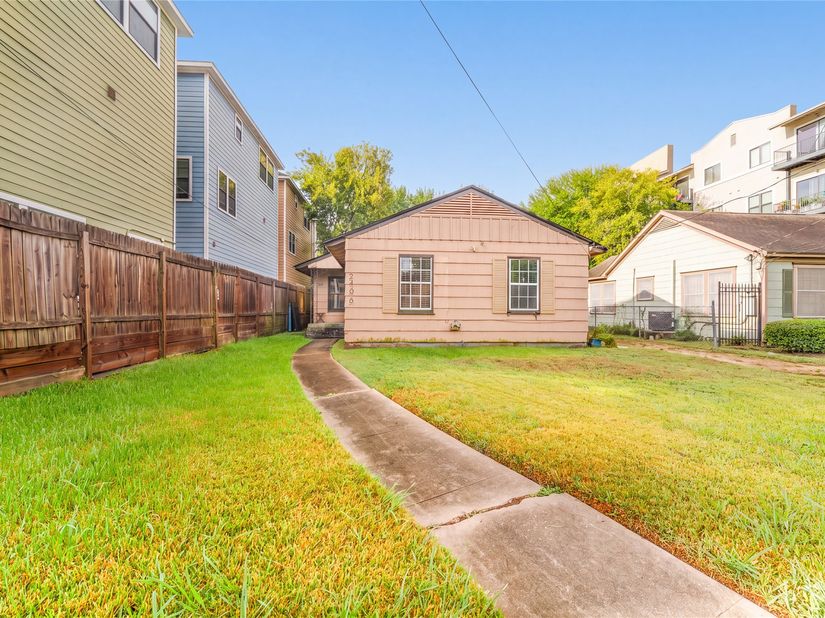 2406 Charleston Street, Houston TX 77021