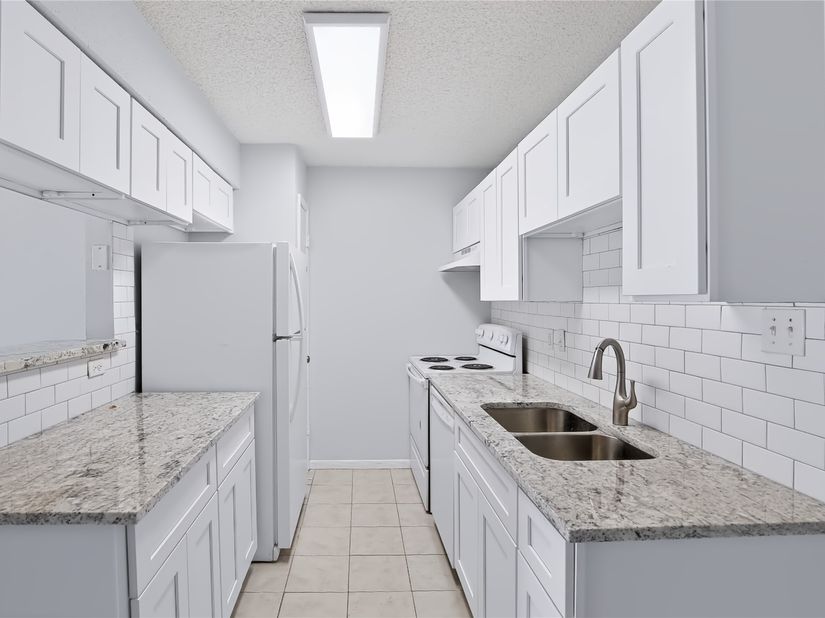 2750 Holly Hall Street 510, Houston TX 77054