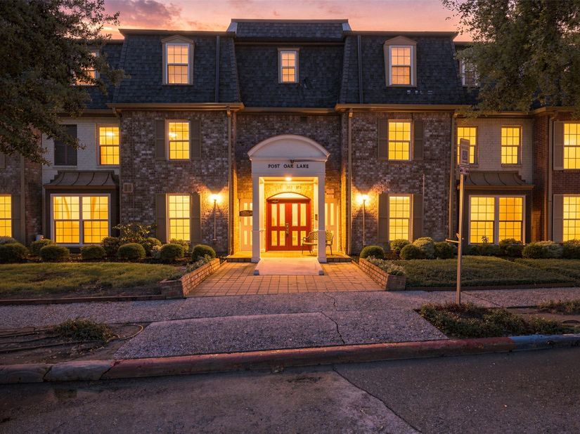 353 N Post Oak Lane 825, Houston TX 77024