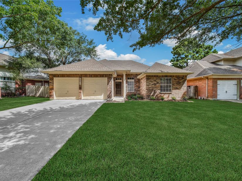 16014 Brittany Knoll Drive, Houston TX 77095