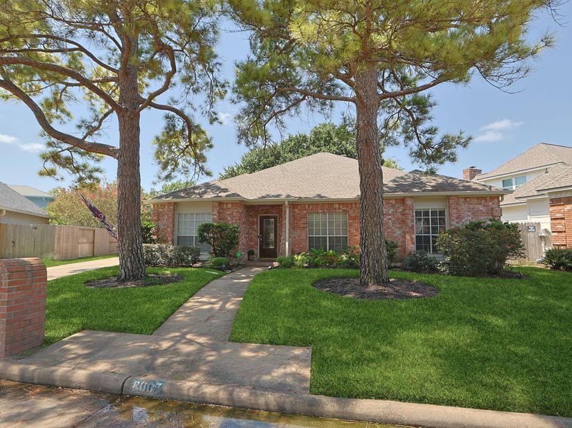 8007 Tustin Drive, Houston TX 77095