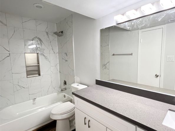 2121 Hepburn Street 1212, Houston TX 77054