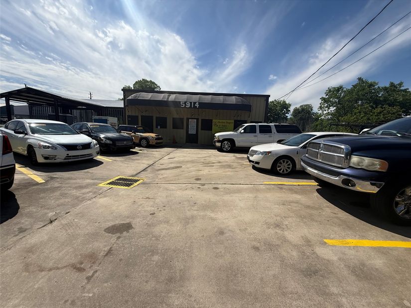 5914 Cullen Boulevard, Houston TX 77021