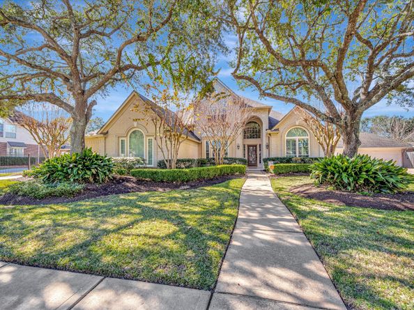 3923 Diamond Grove Court, Houston TX 77059