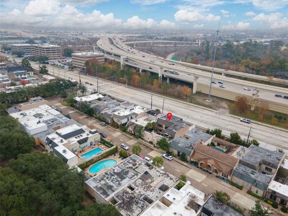 526 Bolton Place, Houston TX 77024