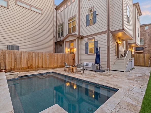 1621 W 23rd Street B, Houston TX 77008