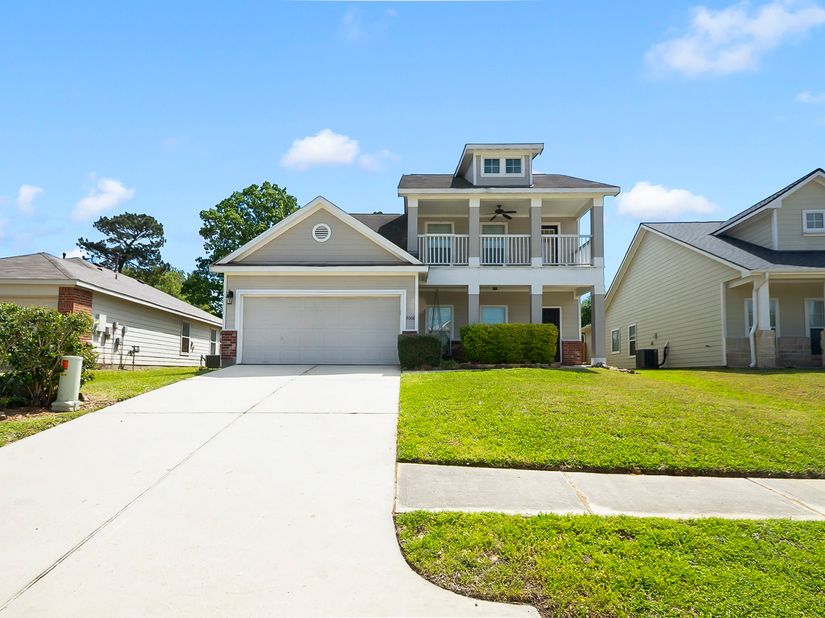 2068 Briar Grove Drive, Conroe TX 77301