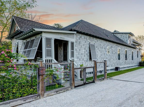 3922 Cotswold Street, Houston TX 77009