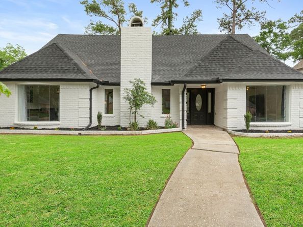 9222 New Forest Road, Spring TX 77379