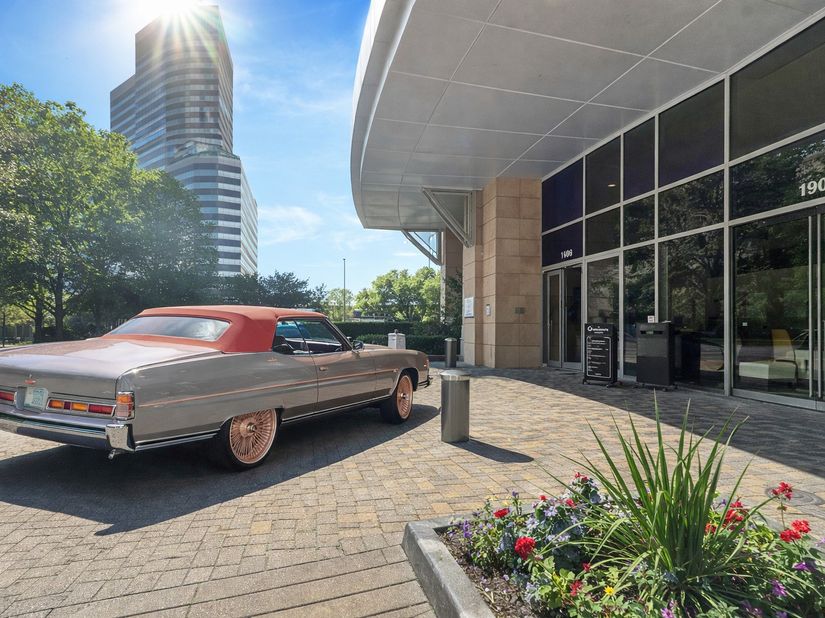 1901 Post Oak Boulevard 4103, Houston TX 77056
