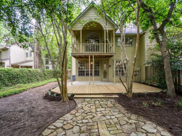 66 Lakeridge Court, The Woodlands TX 77381