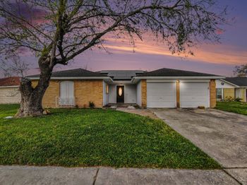 2735 Kings Canyon Court