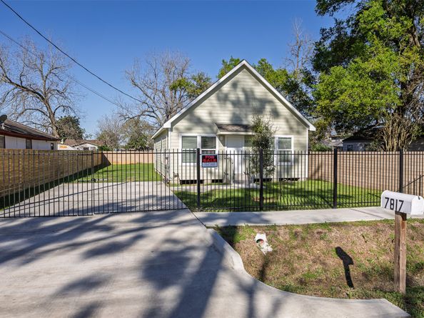 7817 Shotwell Street, Houston TX 77016