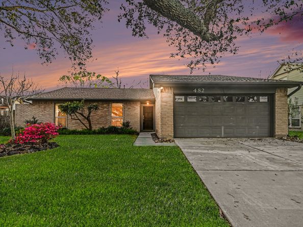 482 Lost Rock Drive, Houston TX 77598