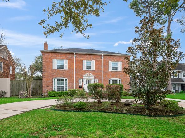 2229 Maroneal Street, Houston TX 77030